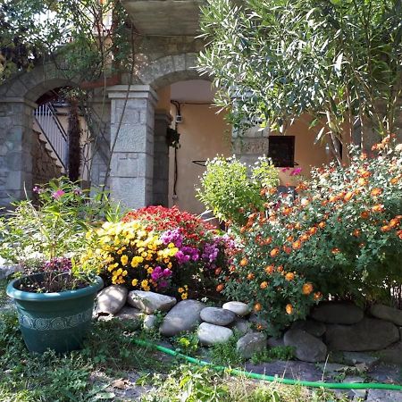 Old House Apartment With Garden Area Mtsʼkhetʼa Buitenkant foto