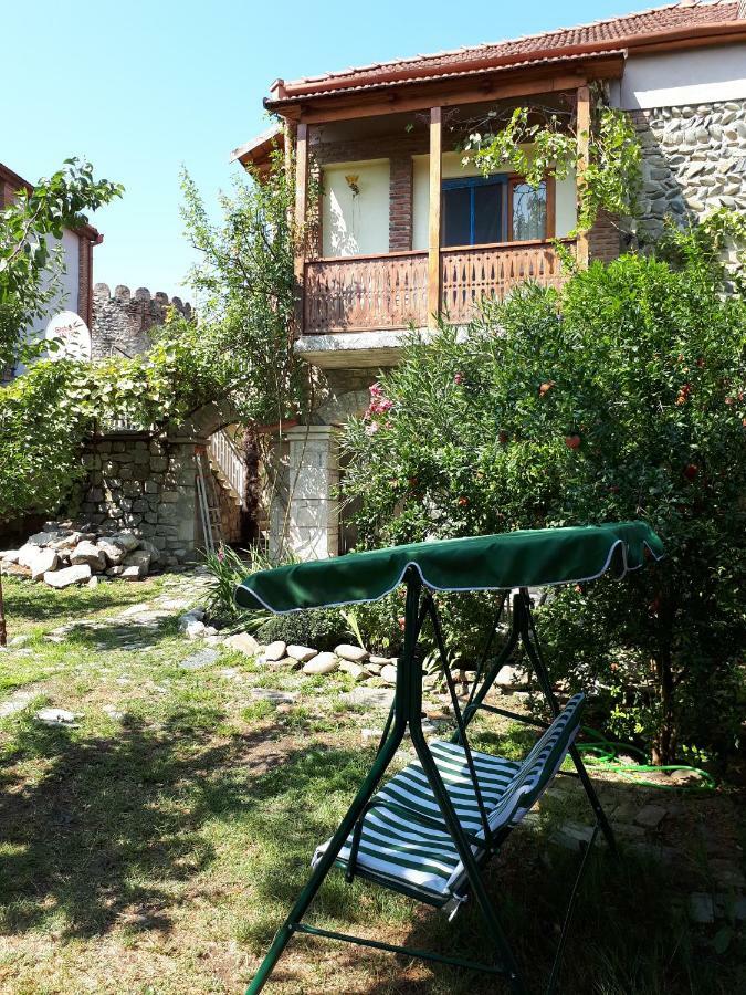 Old House Apartment With Garden Area Mtsʼkhetʼa Buitenkant foto