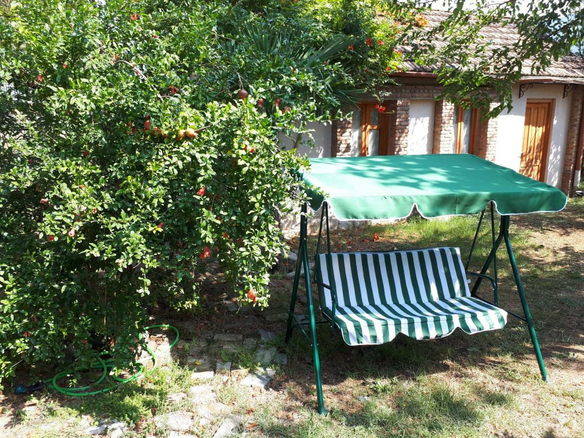 Old House Apartment With Garden Area Mtsʼkhetʼa Buitenkant foto